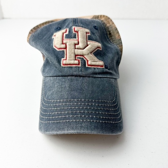 Kentucky Wildcats One Fit Distressed Denim American Flag Baseball Hat - Picture 9 of 10